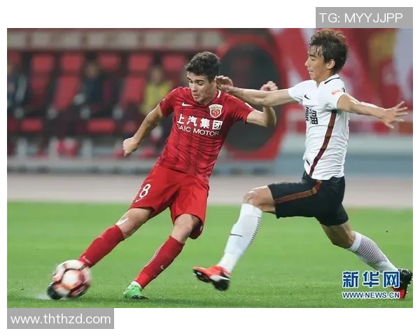 河北华厦迎战上海上港争夺中超联赛关键三分的激烈对决